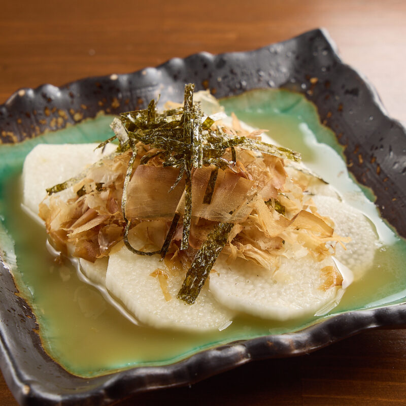 一品料理も充実。
酒肴から食事まで幅広く